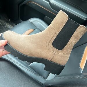 New Old Navy Tan Boots